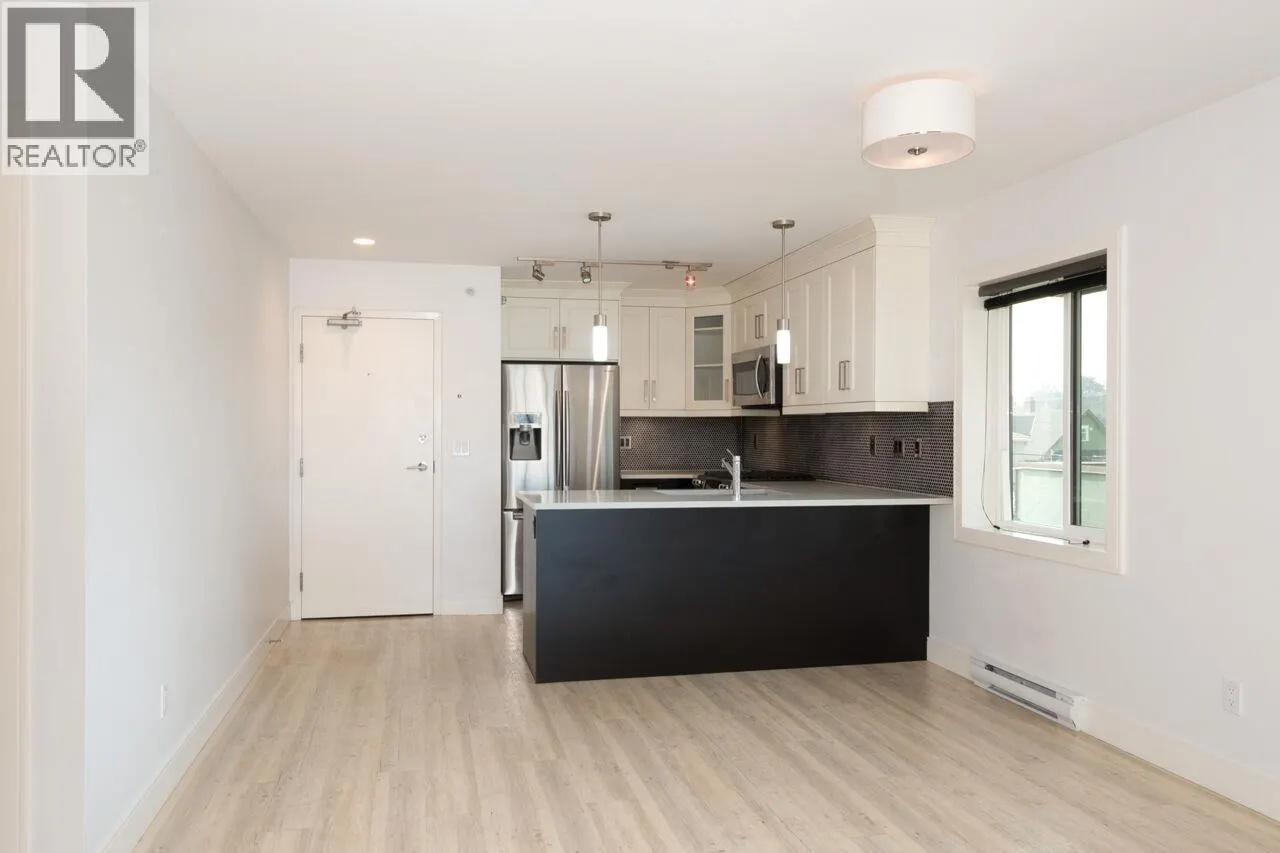 301 4548 HASTINGS STREET