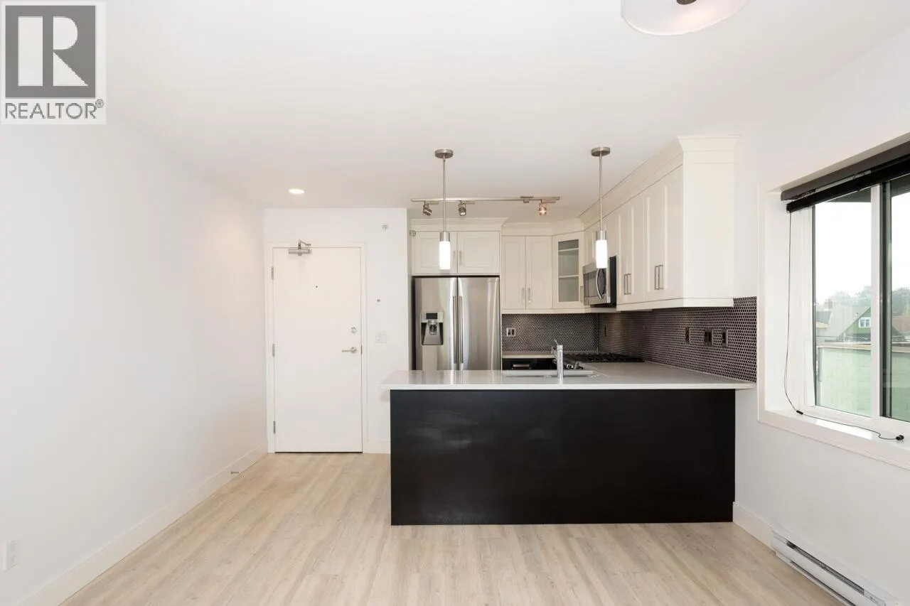 301 4548 HASTINGS STREET