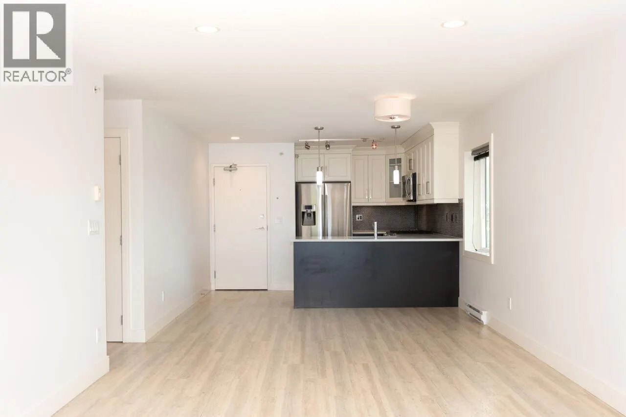 301 4548 HASTINGS STREET