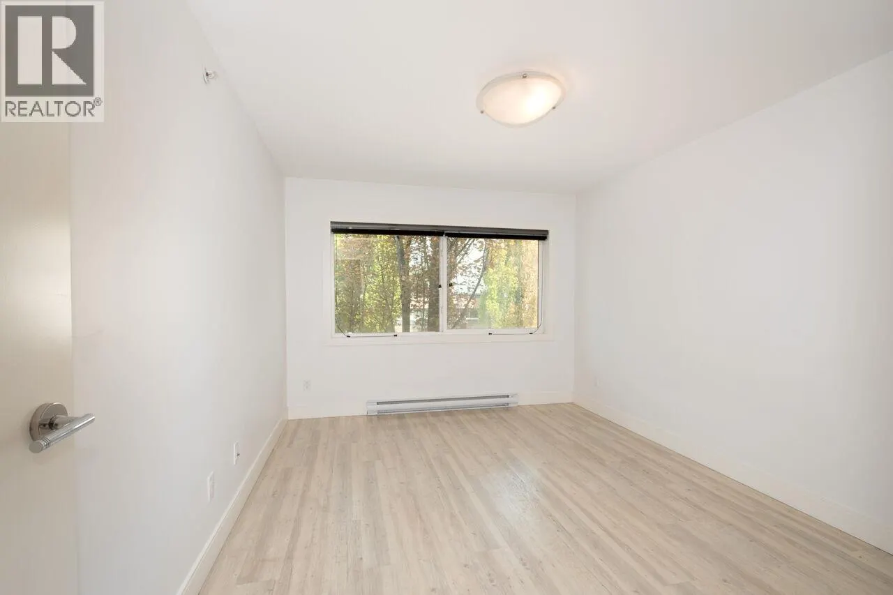301 4548 HASTINGS STREET
