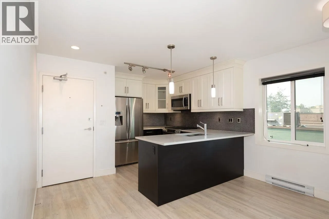 301 4548 HASTINGS STREET