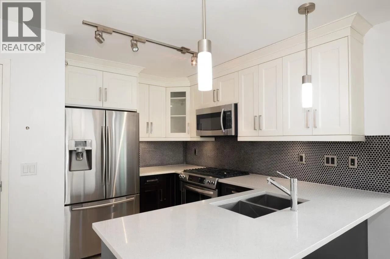 301 4548 HASTINGS STREET
