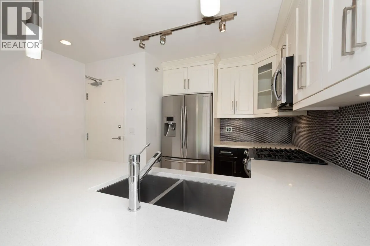 301 4548 HASTINGS STREET