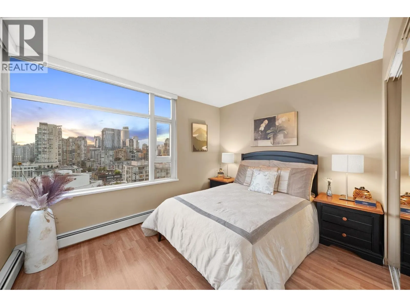 2306 1199 MARINASIDE CRESCENT