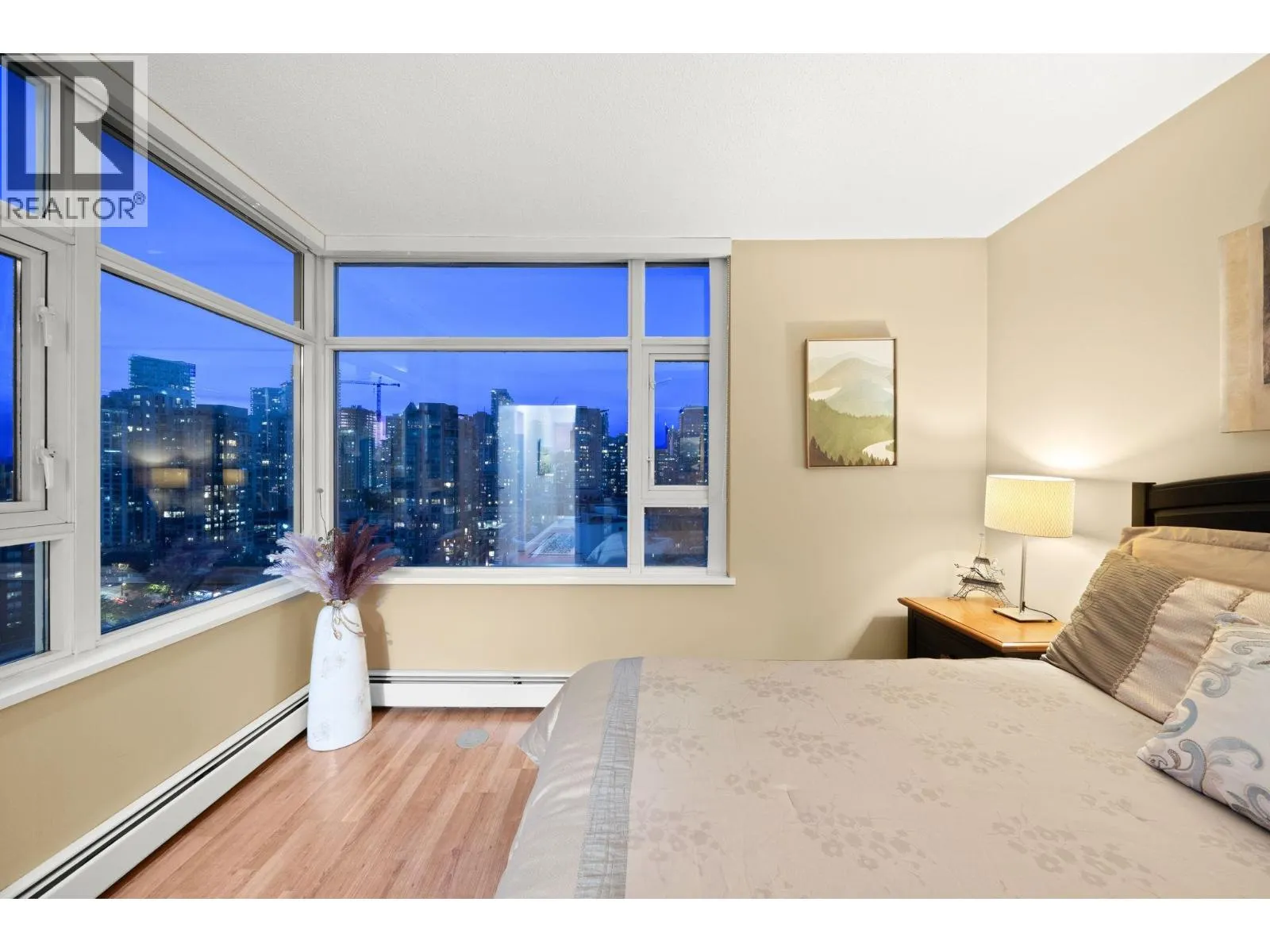 2306 1199 MARINASIDE CRESCENT