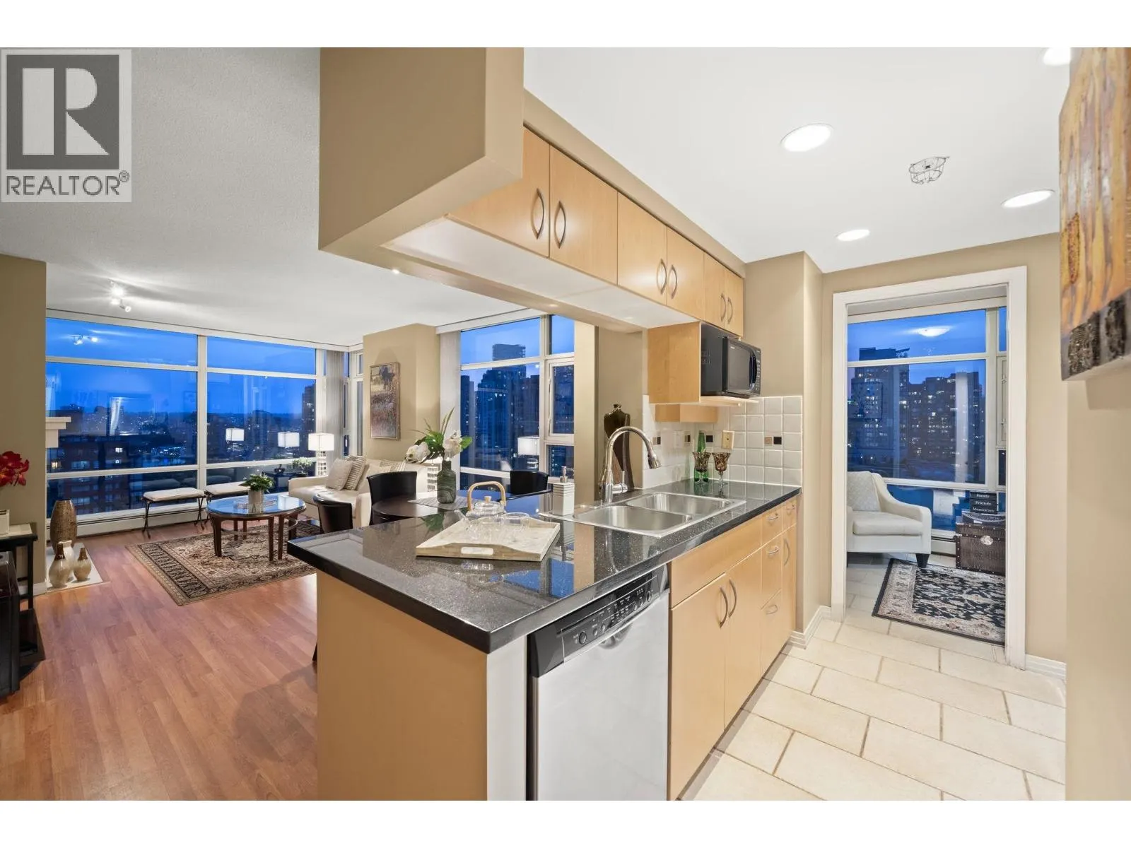 2306 1199 MARINASIDE CRESCENT