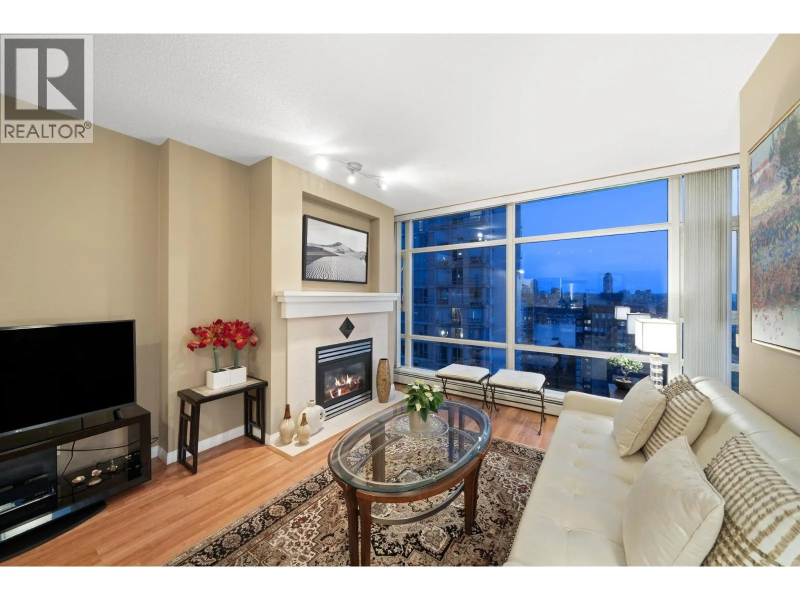 2306 1199 MARINASIDE CRESCENT