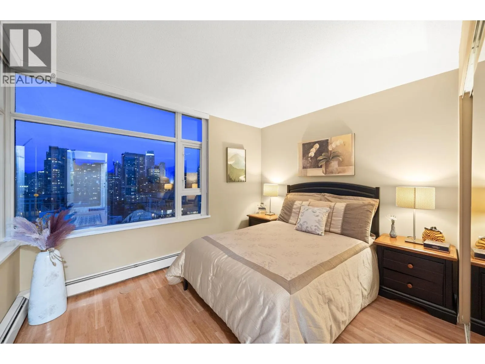 2306 1199 MARINASIDE CRESCENT