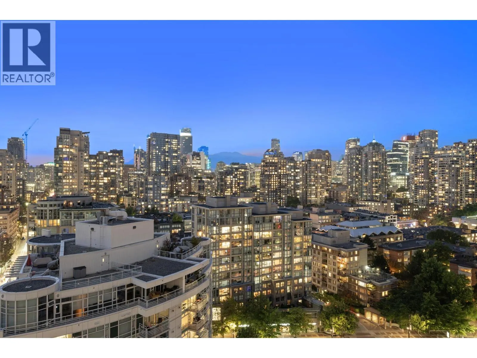 2306 1199 MARINASIDE CRESCENT