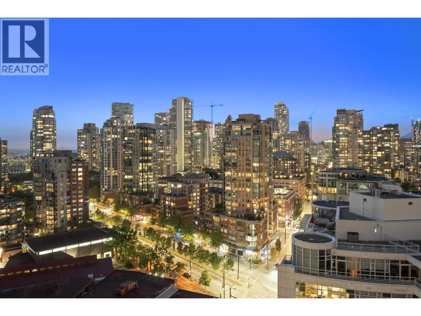 2306 1199 MARINASIDE CRESCENT