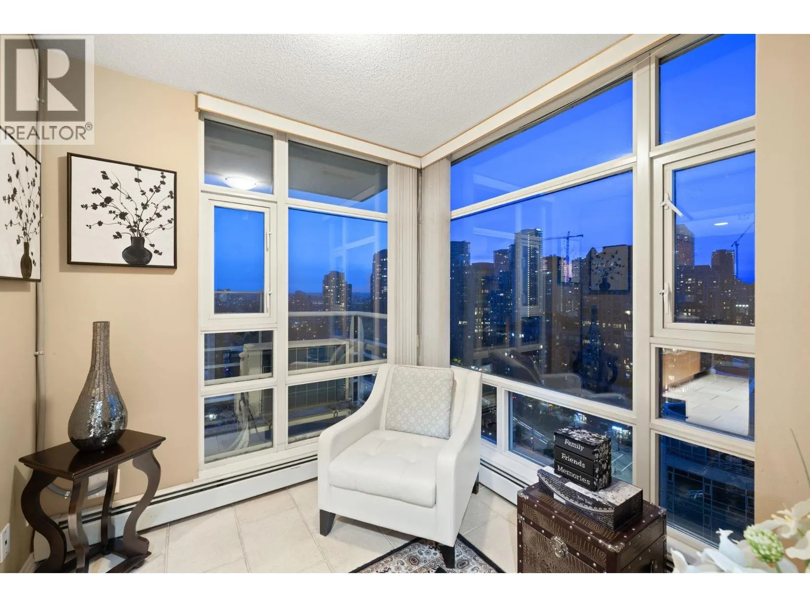 2306 1199 MARINASIDE CRESCENT