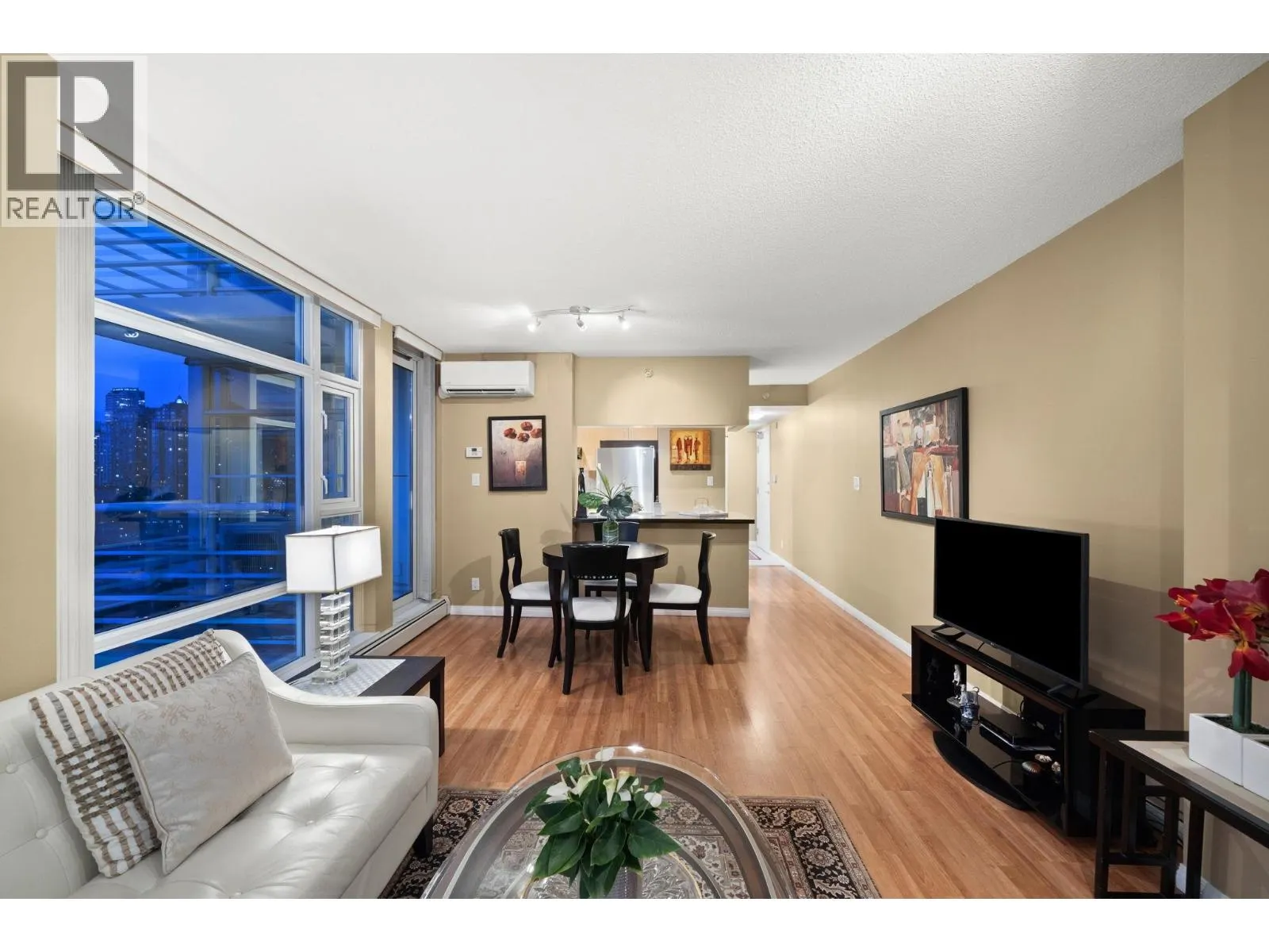 2306 1199 MARINASIDE CRESCENT