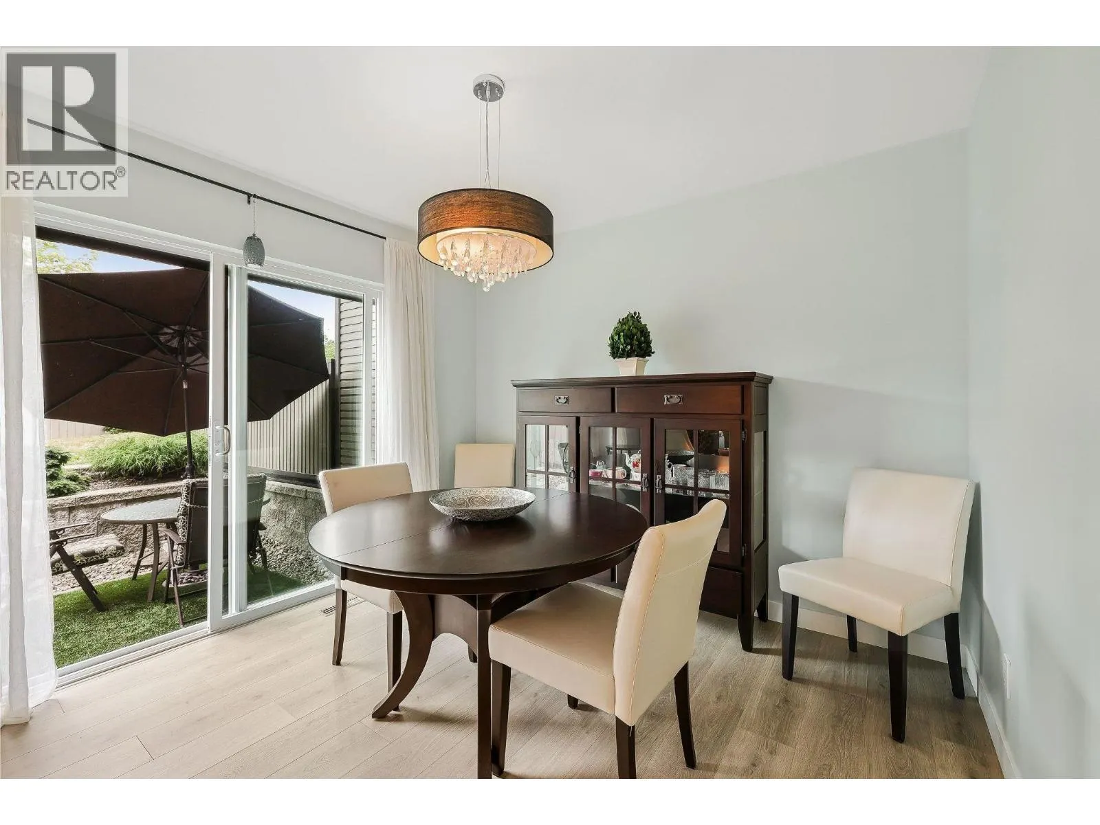 106 1140 CASTLE CRESCENT