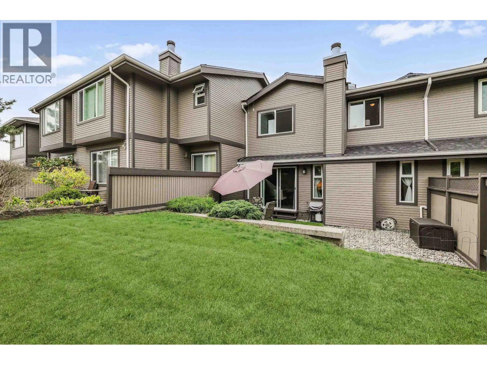 106 1140 CASTLE CRESCENT