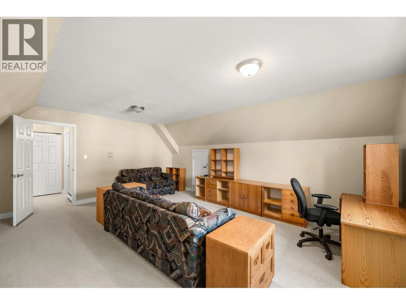 8711 DOULTON PLACE