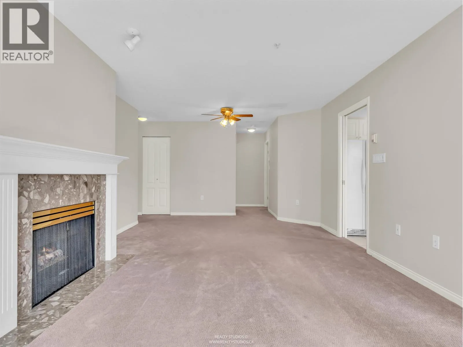413 2059 CHESTERFIELD AVENUE