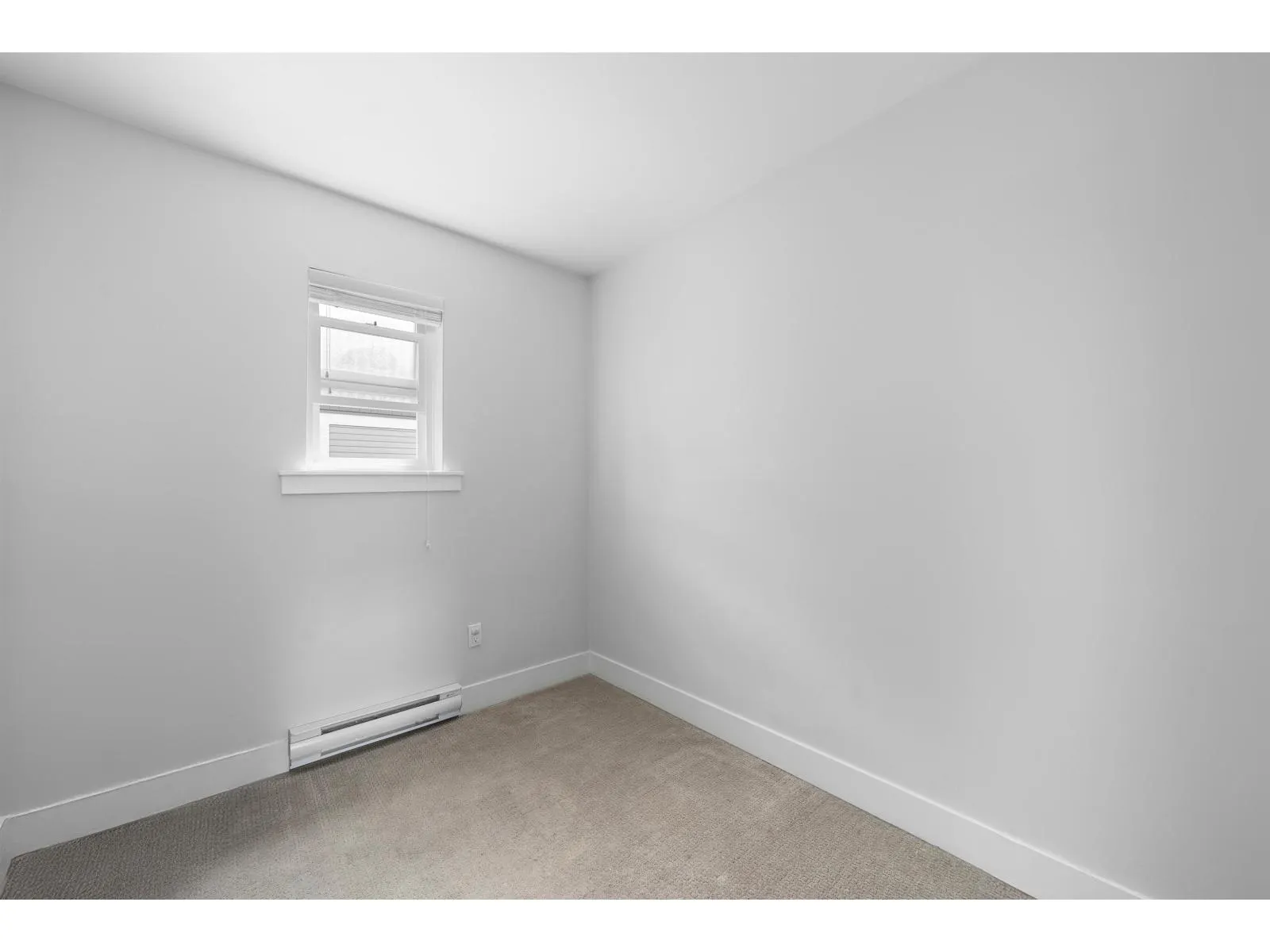 33 20856 76 AVENUE