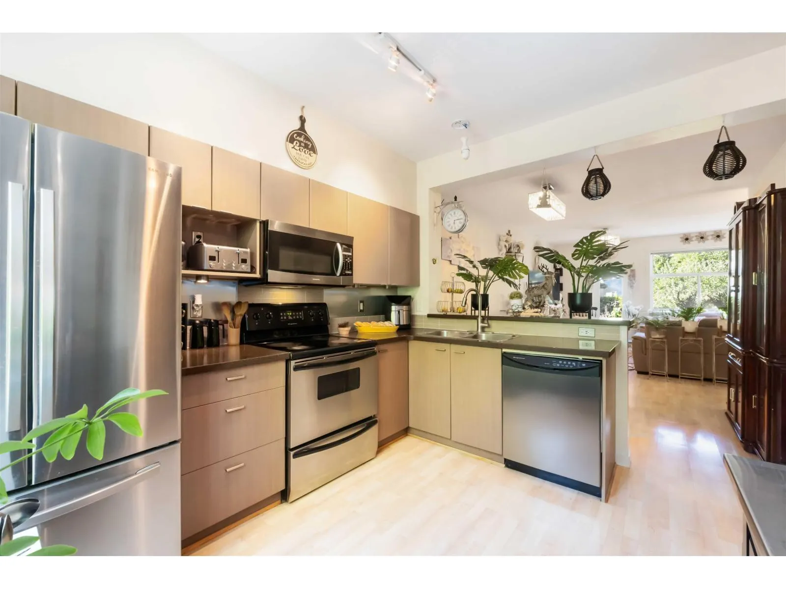 54 15075 60 AVENUE
