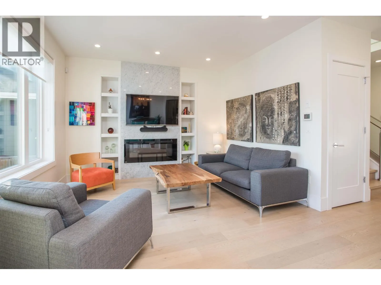 341 E 13TH STREET