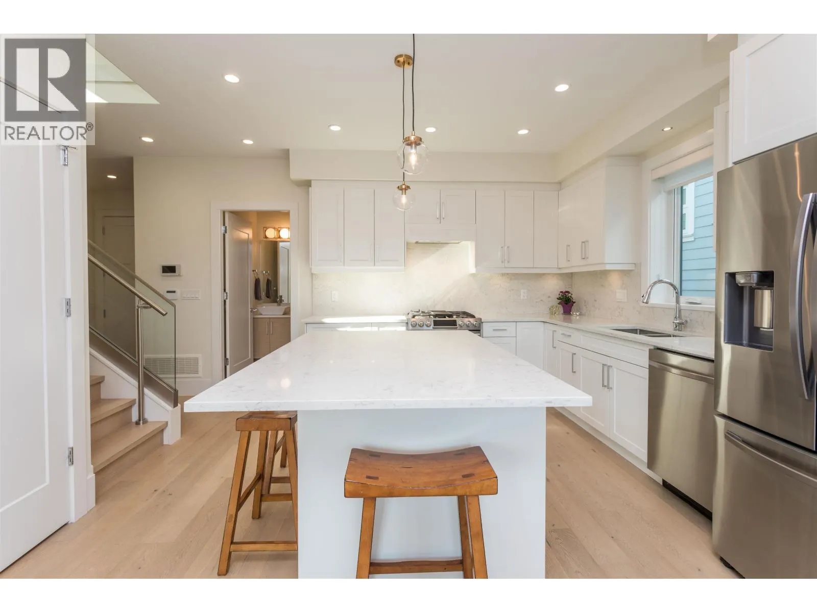 341 E 13TH STREET