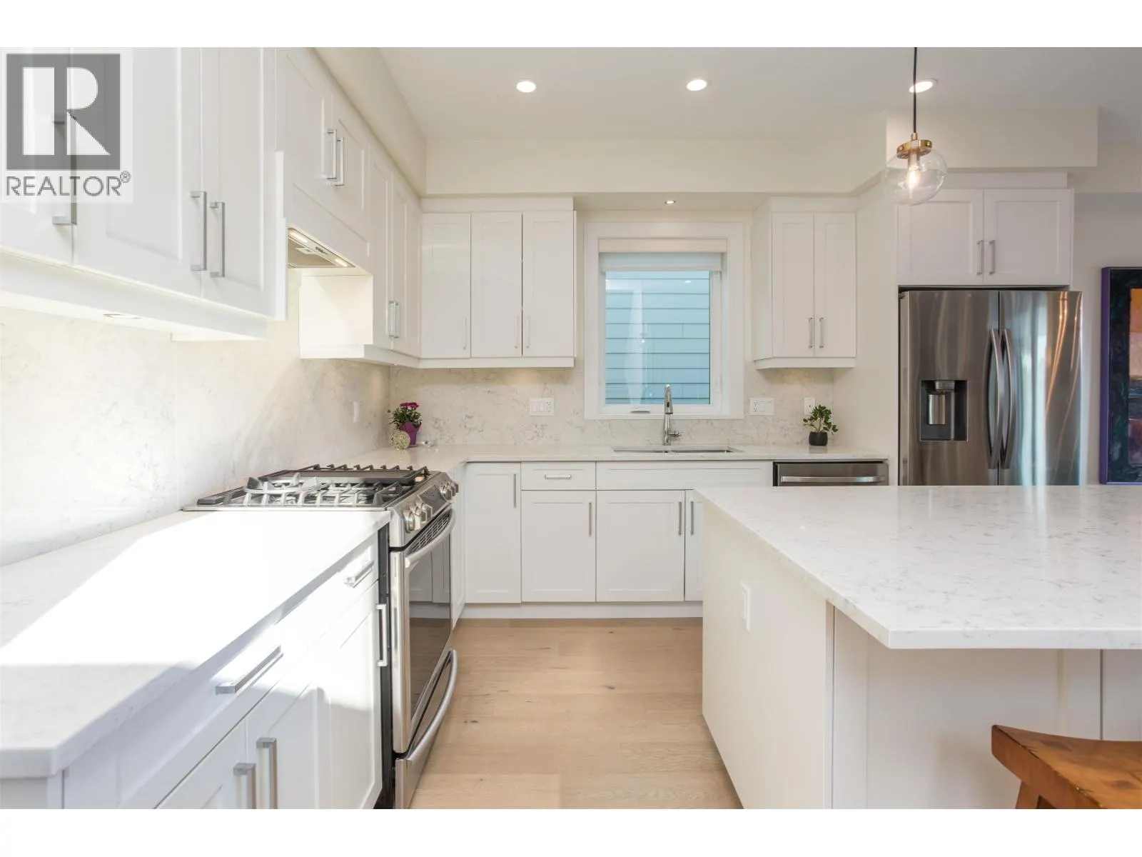 341 E 13TH STREET