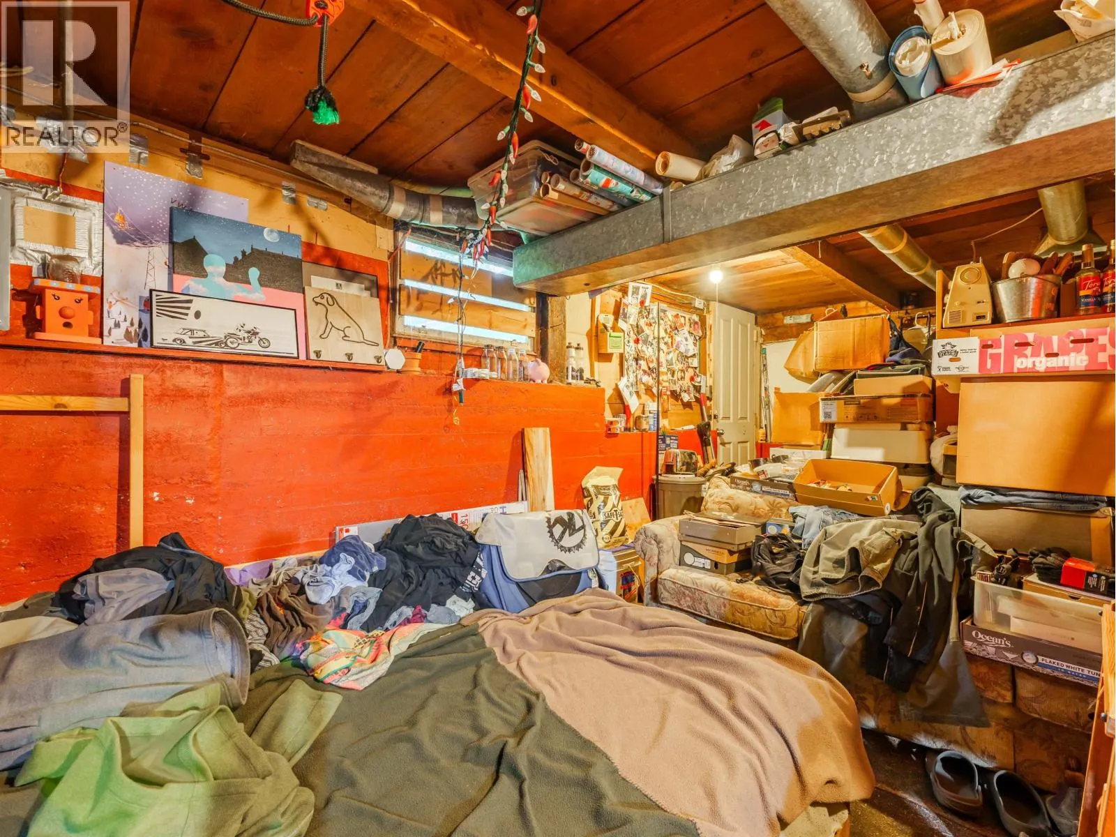 4150 DOLLARTON HIGHWAY