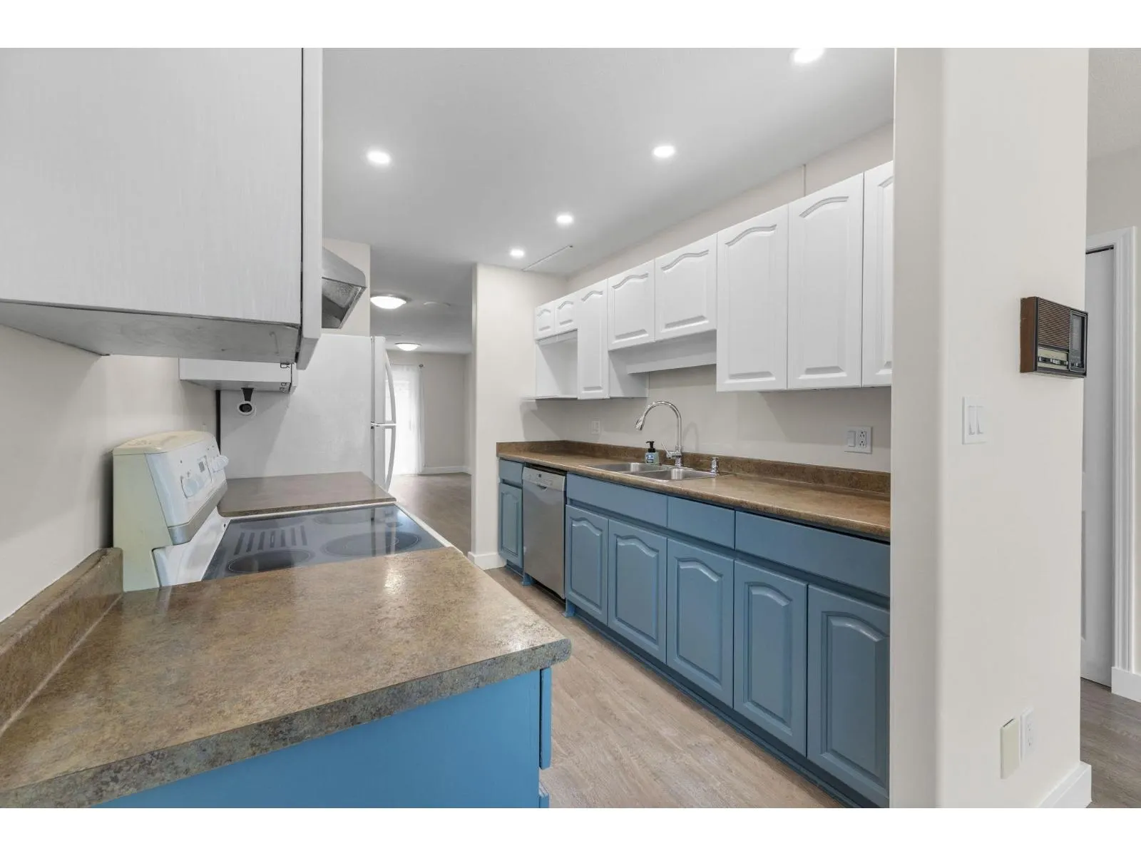 8 46191 CESSNA DRIVE|Chilliwack Proper South