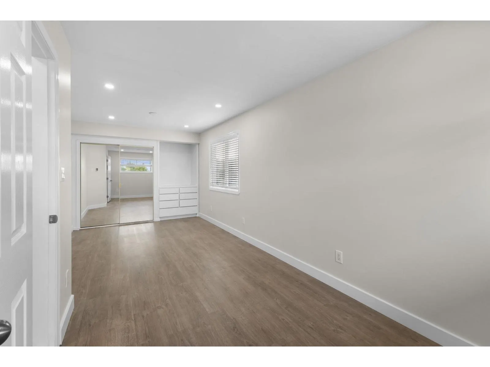 8 46191 CESSNA DRIVE|Chilliwack Proper South