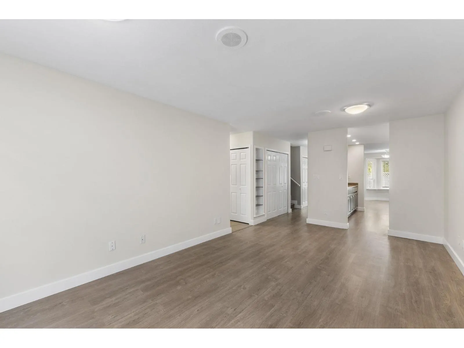 8 46191 CESSNA DRIVE|Chilliwack Proper South