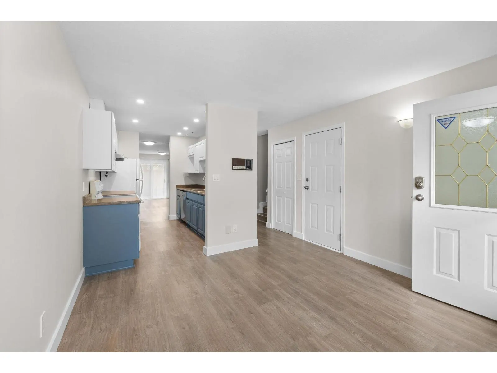 8 46191 CESSNA DRIVE|Chilliwack Proper South