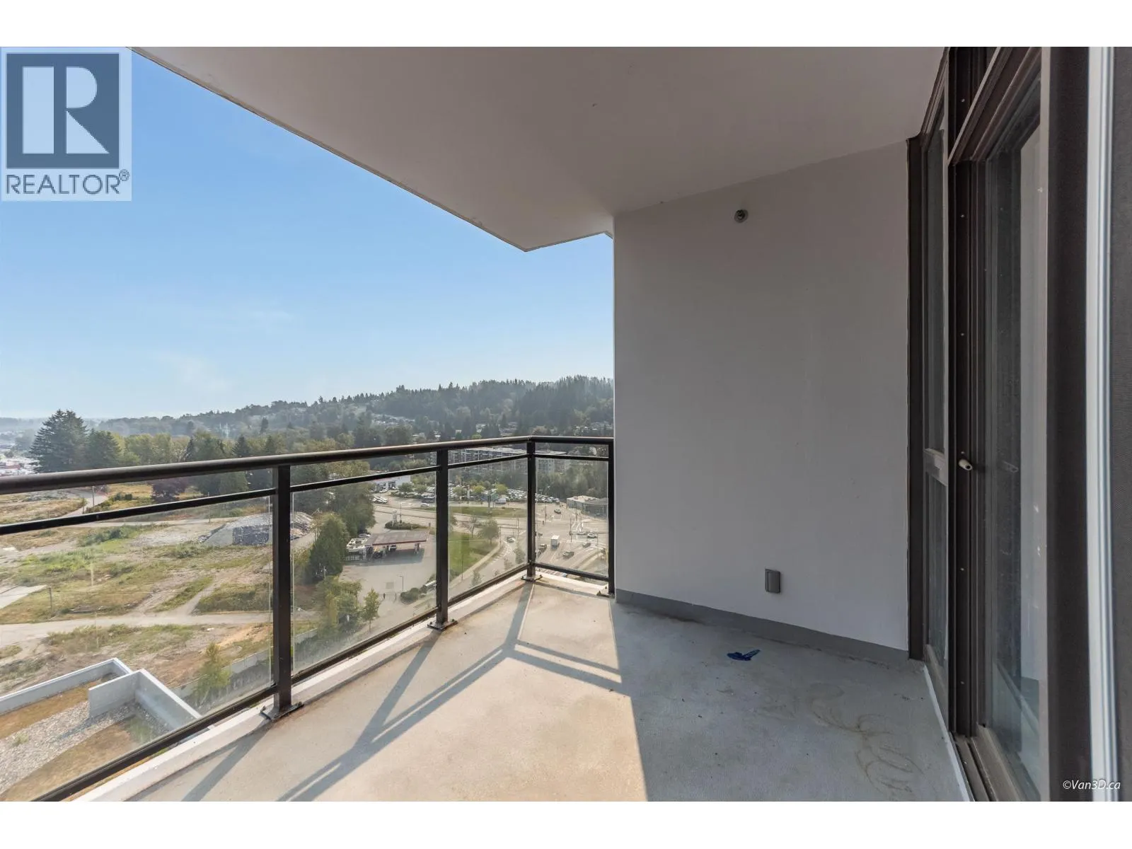 2201 400 CAPILANO ROAD