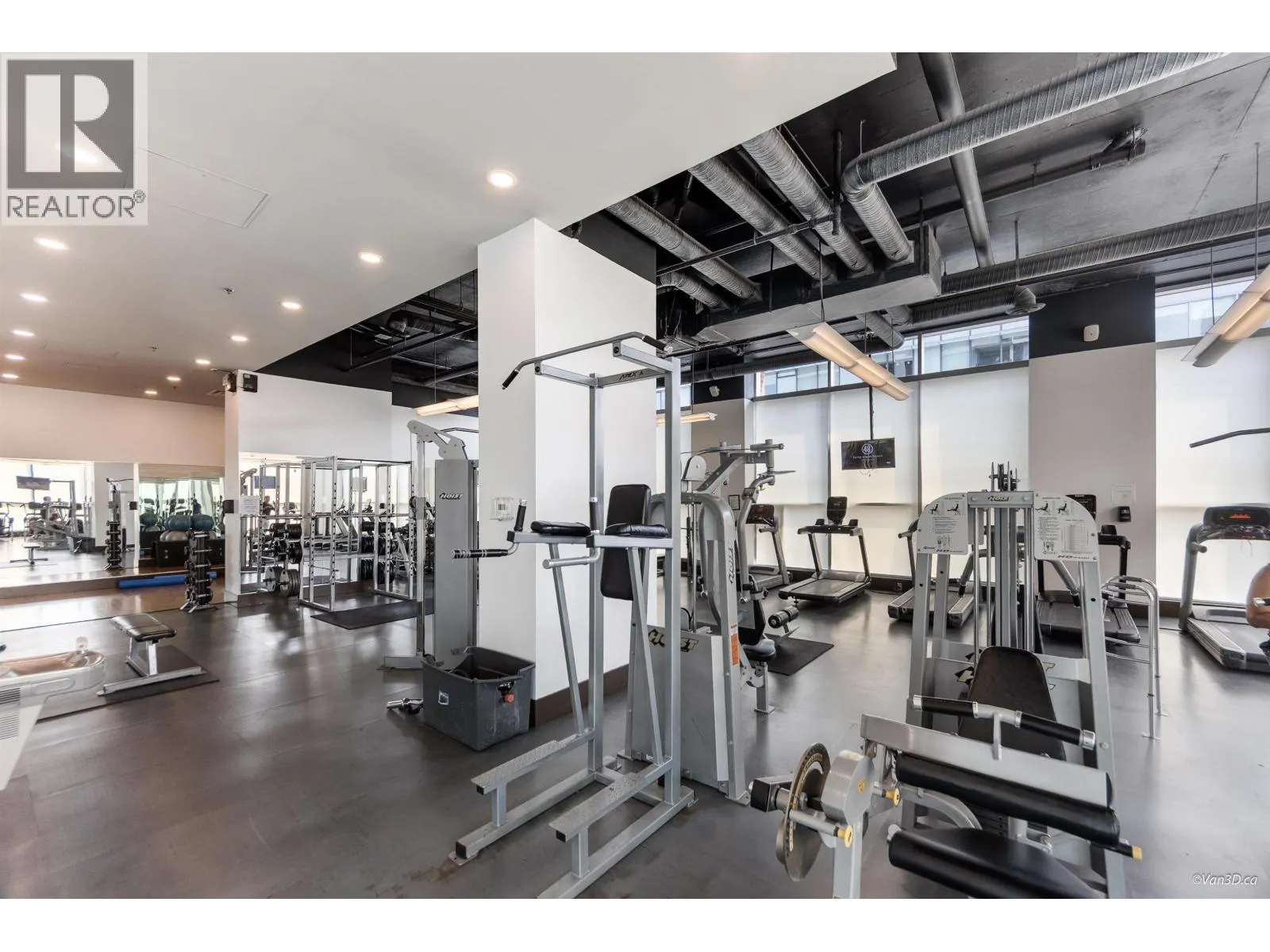 2201 400 CAPILANO ROAD