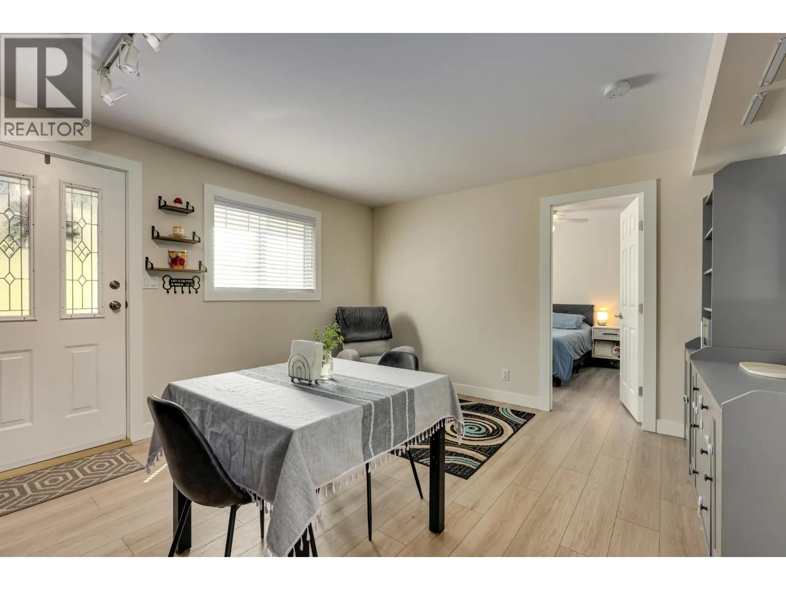 1433 DORAN ROAD