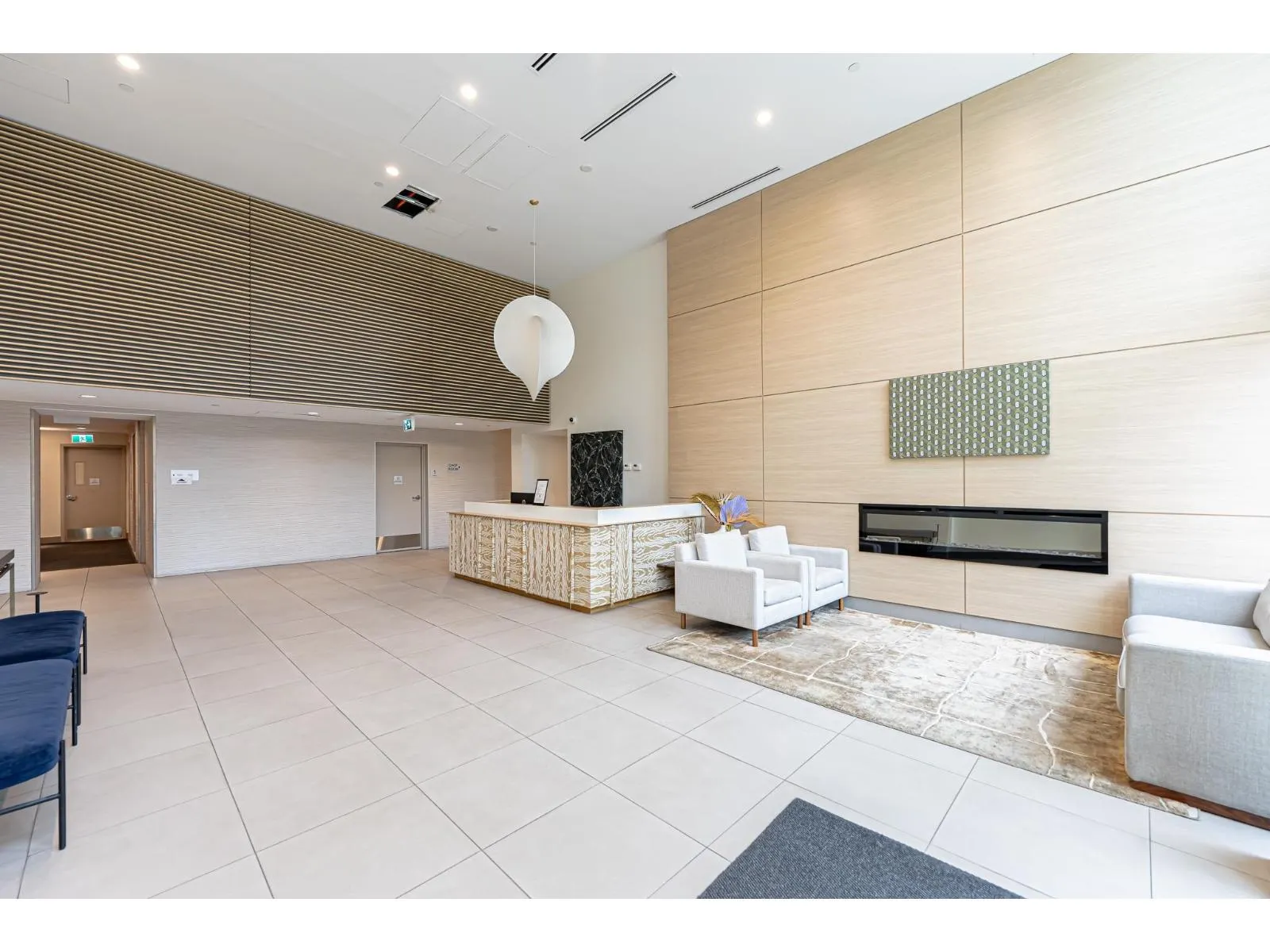 806 13318 104 AVENUE