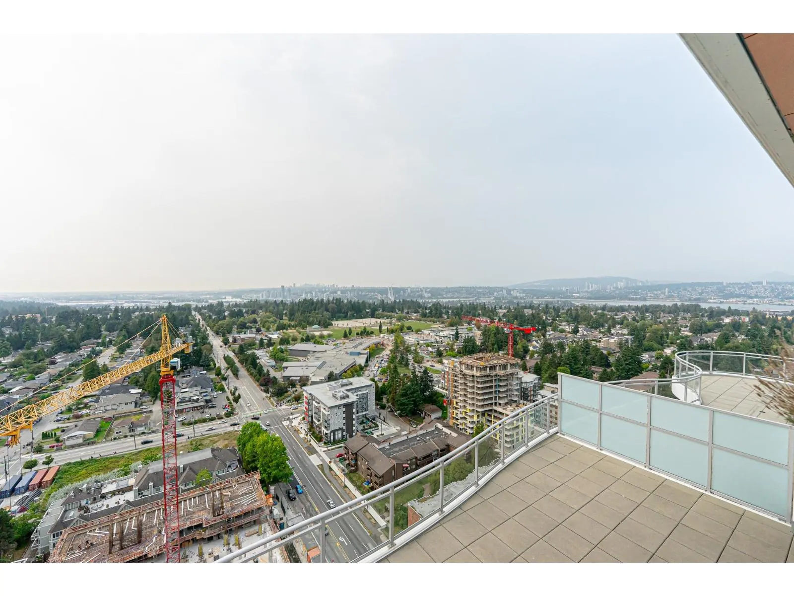 806 13318 104 AVENUE