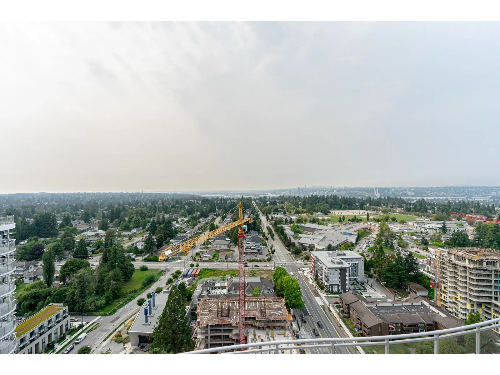 806 13318 104 AVENUE