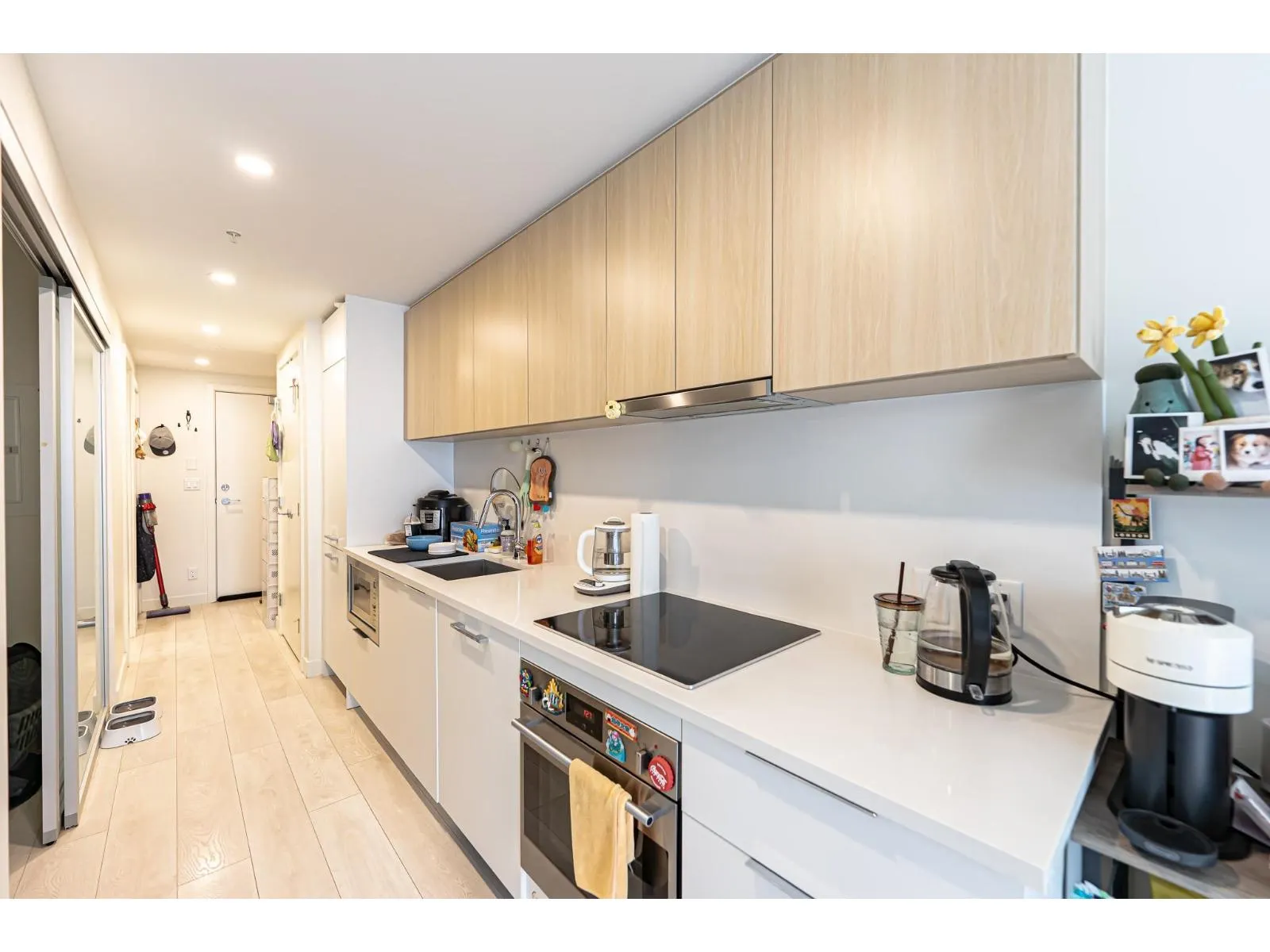 806 13318 104 AVENUE