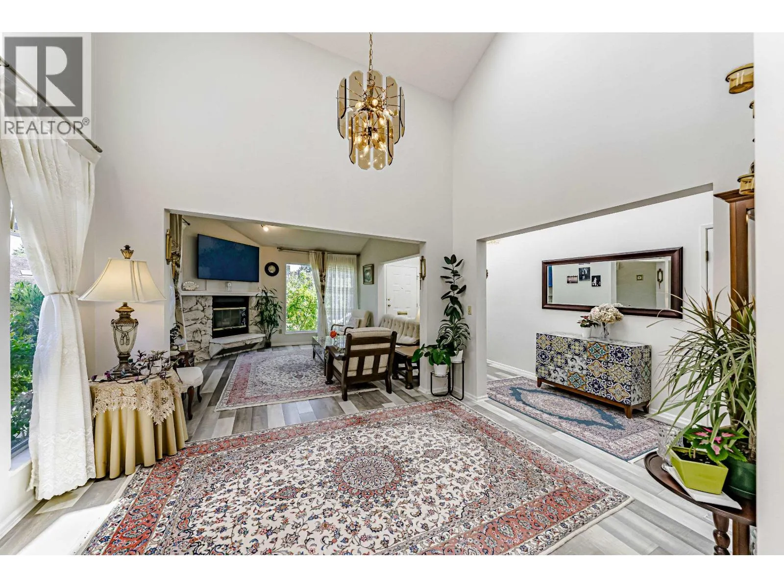 1472 VILLAGE GREEN WYND