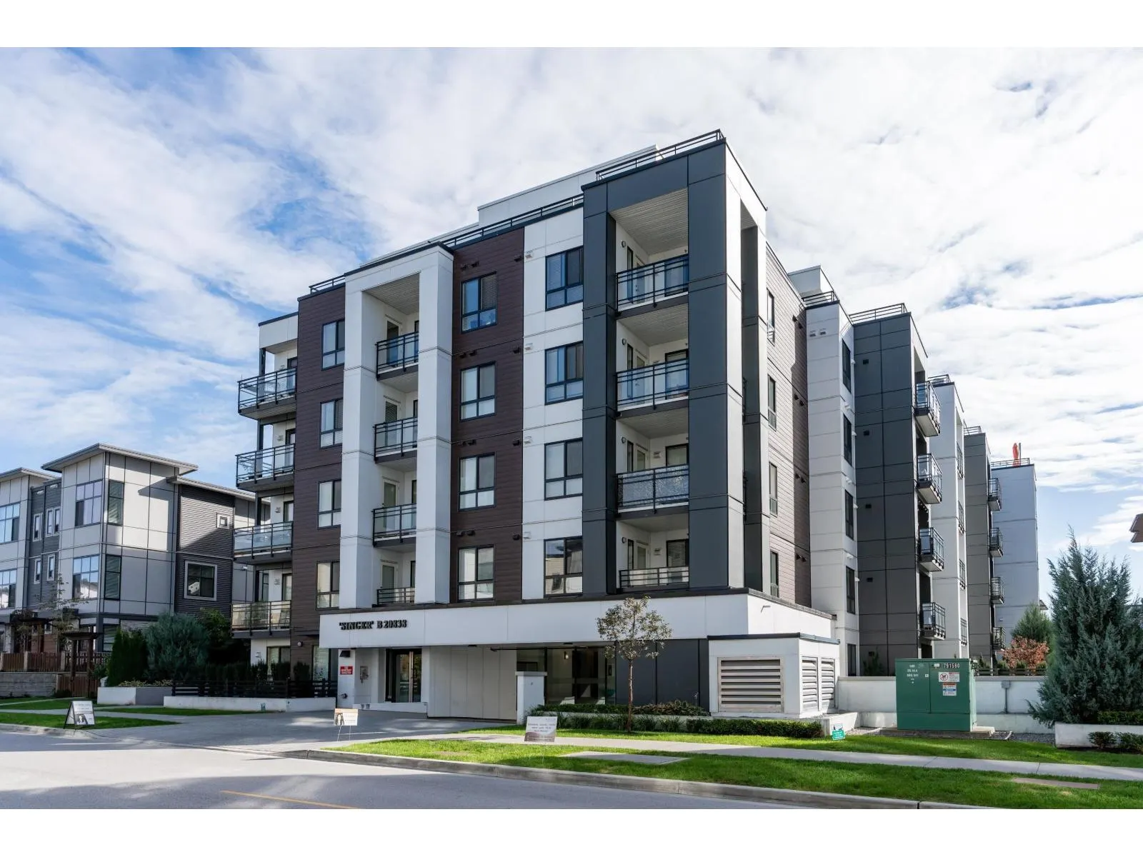 B302 20838 78B AVENUE