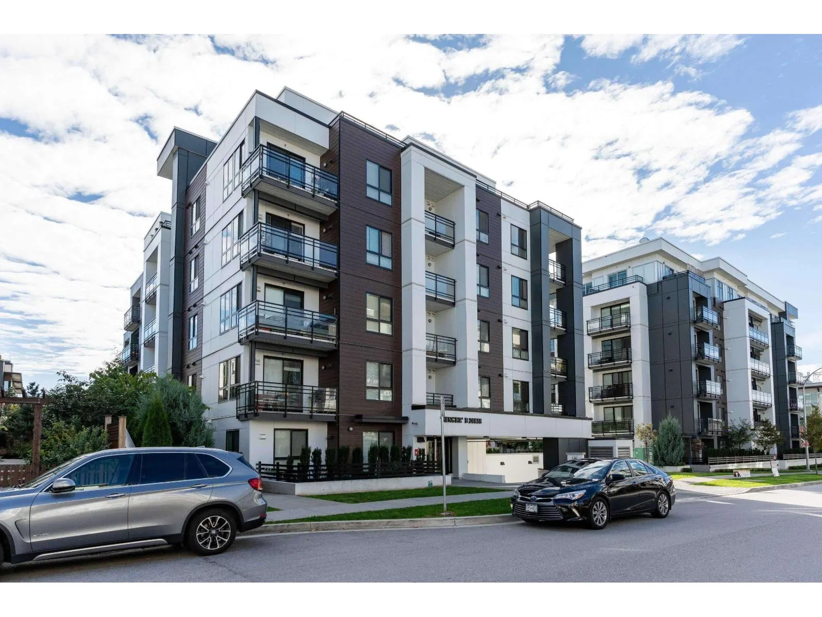 B302 20838 78B AVENUE