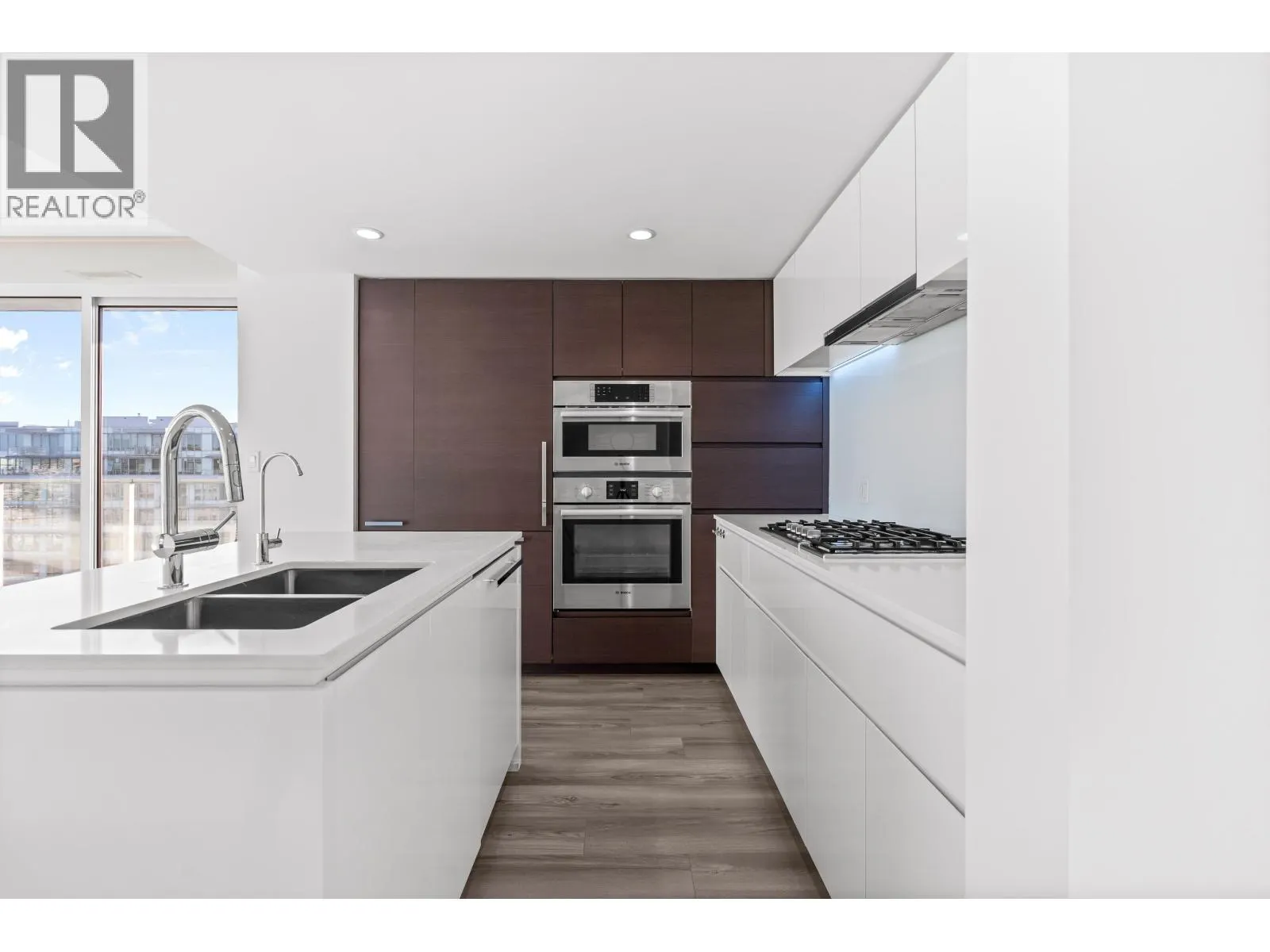 1403 5508 HOLLYBRIDGE WAY