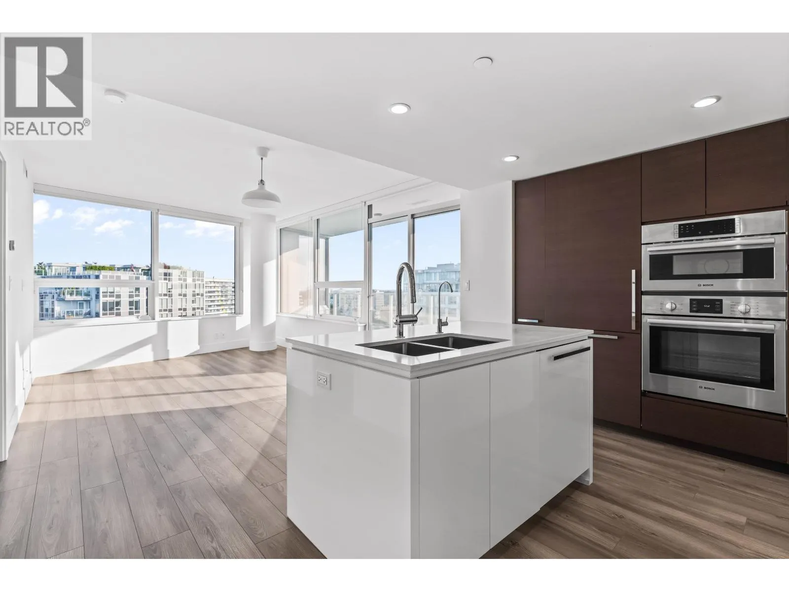 1403 5508 HOLLYBRIDGE WAY
