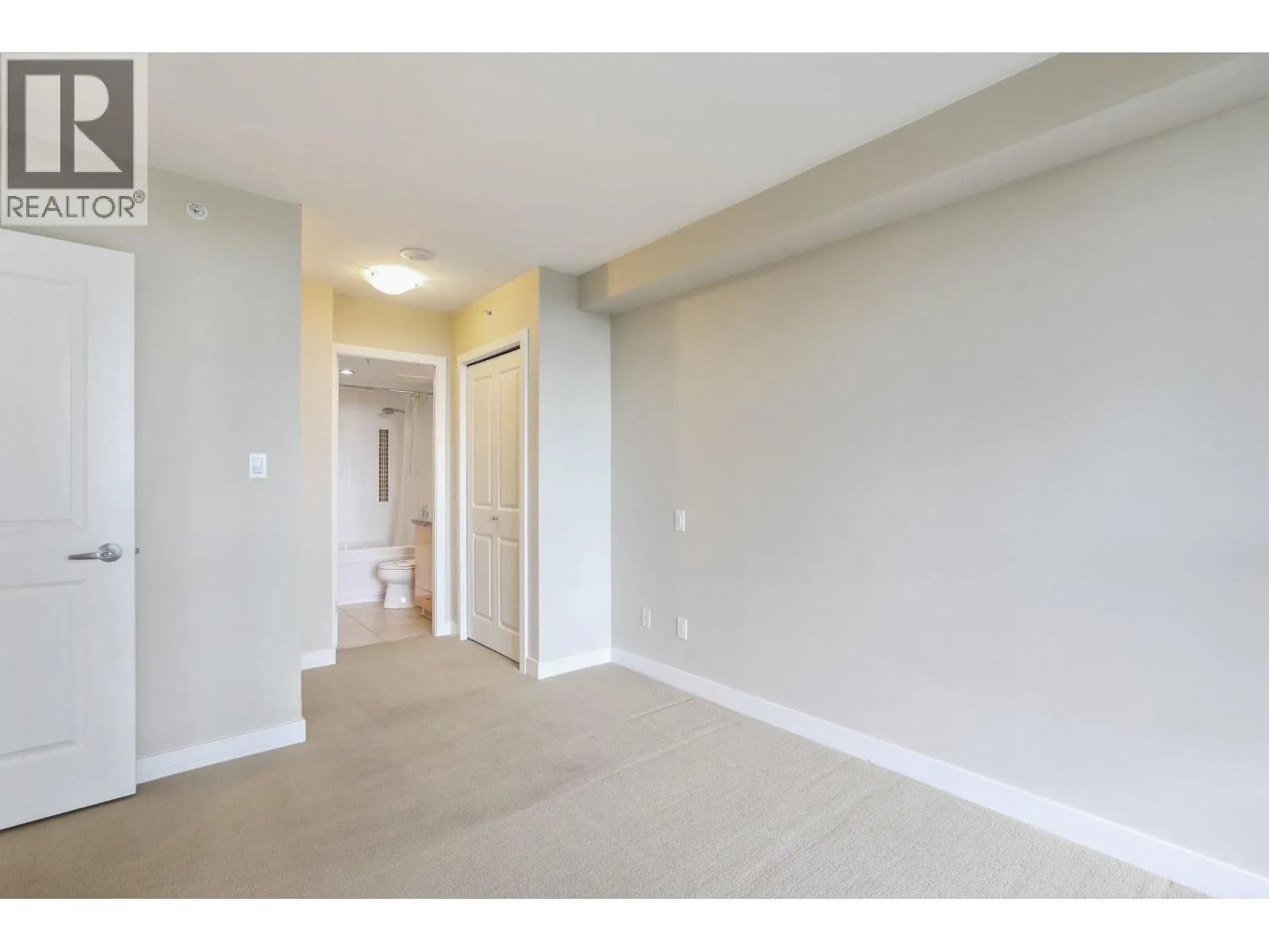 802 9188 HEMLOCK DRIVE