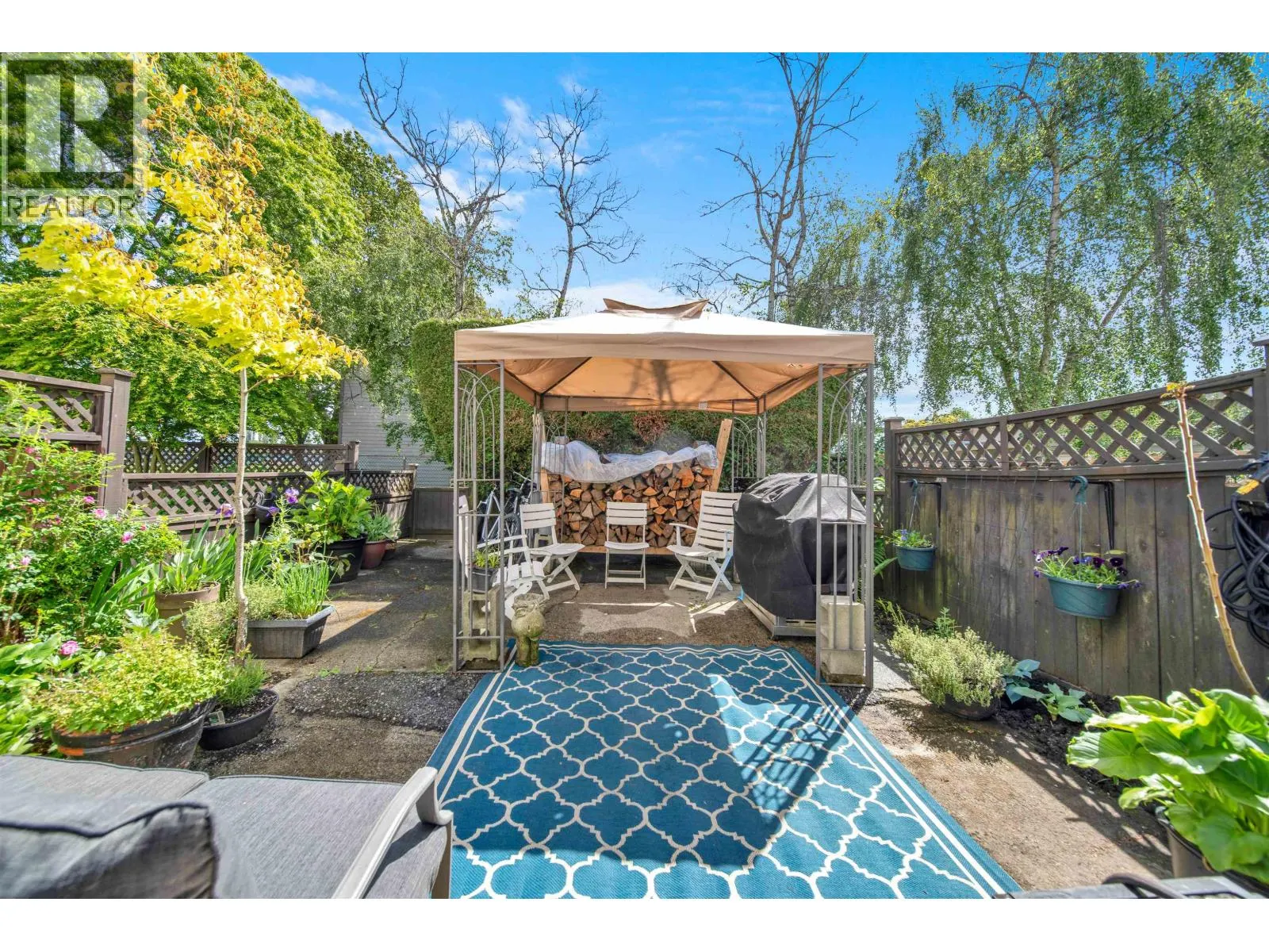 21 10680 SPRINGMONT DRIVE