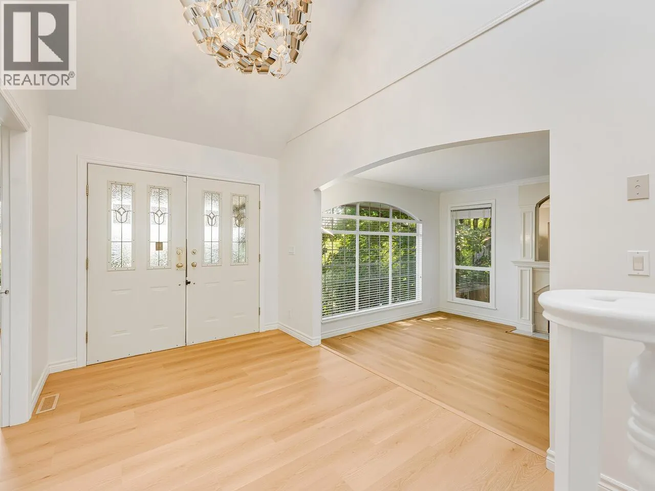 736 CLEARWATER WAY
