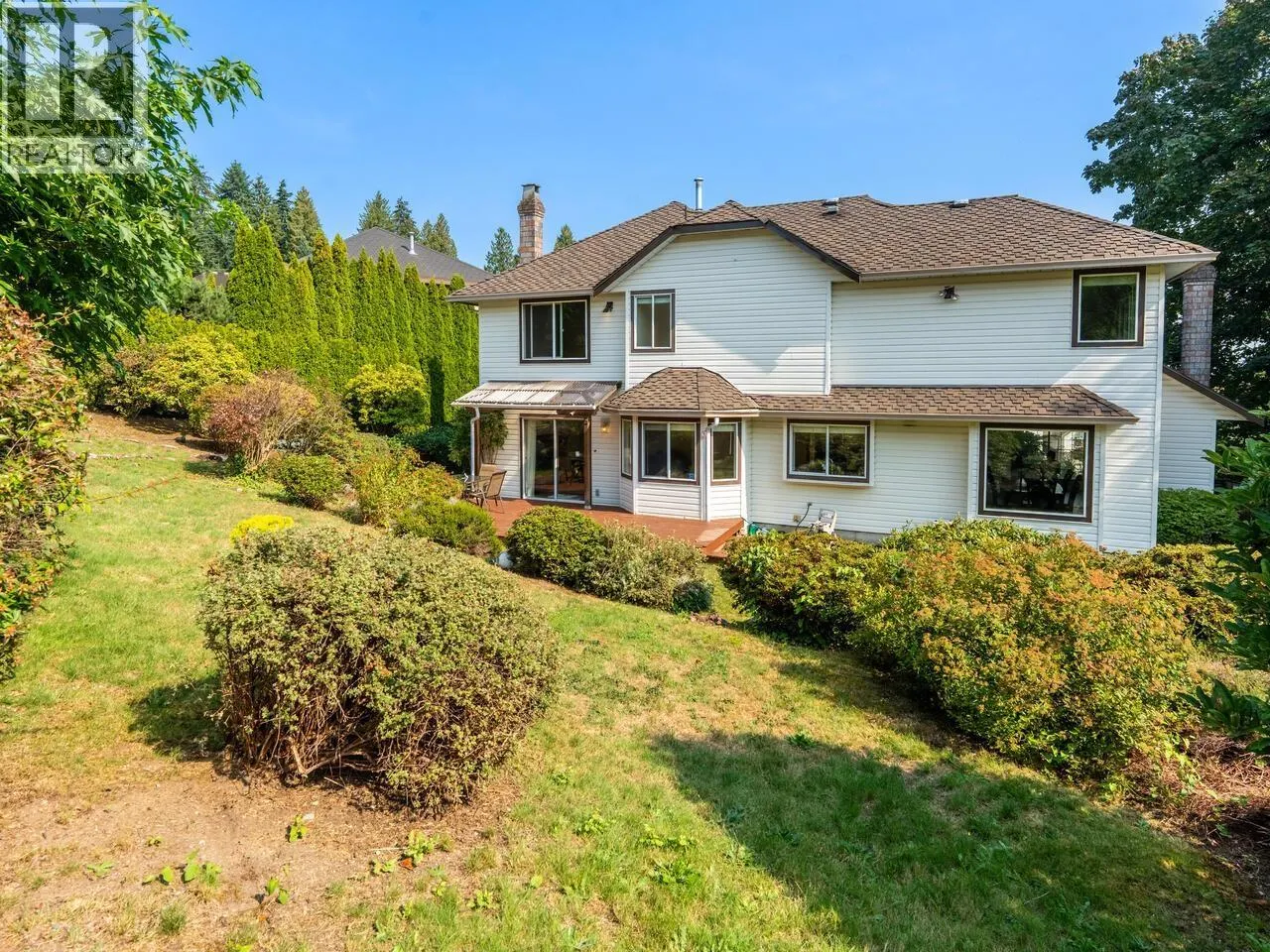 736 CLEARWATER WAY