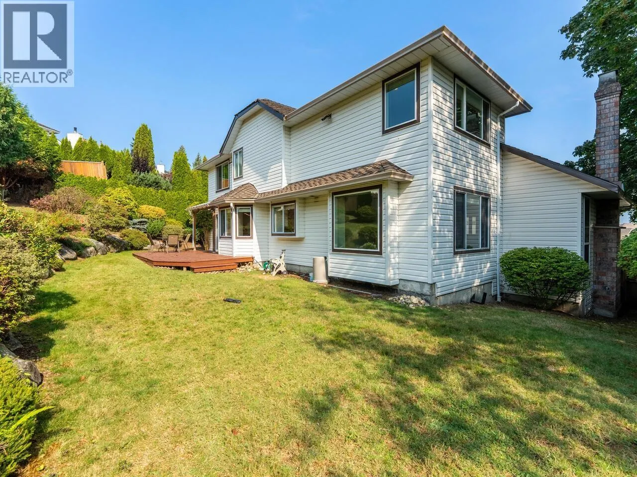 736 CLEARWATER WAY