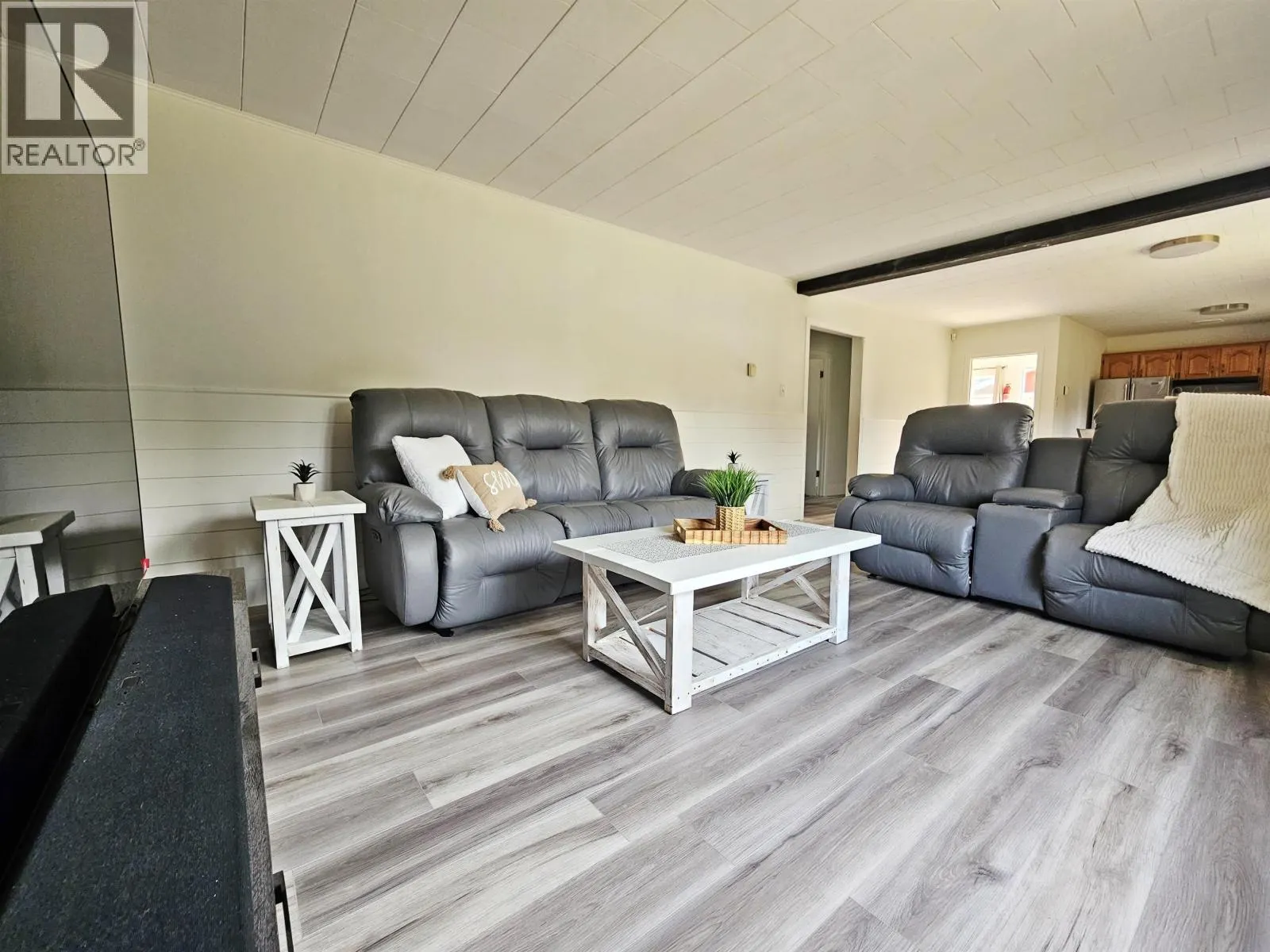 426 MCKELVIE ROAD