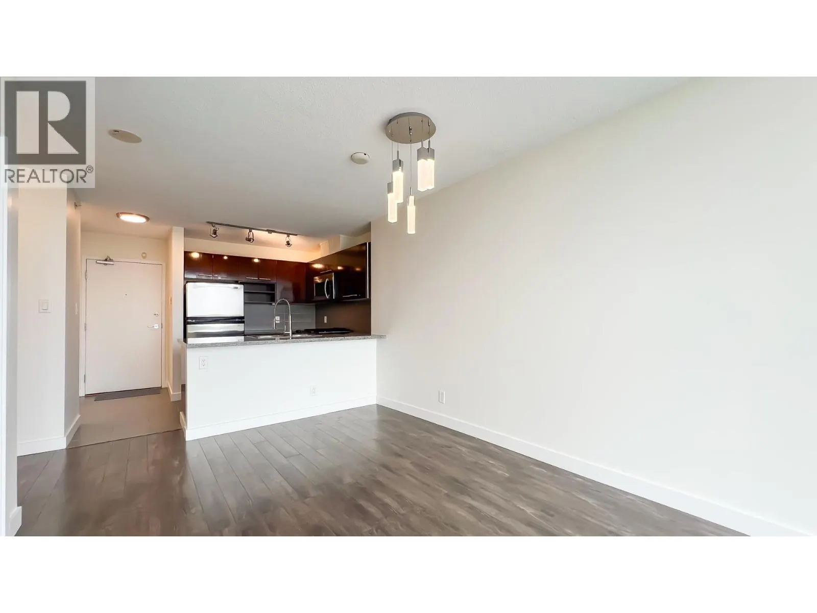 1207 9171 FERNDALE ROAD