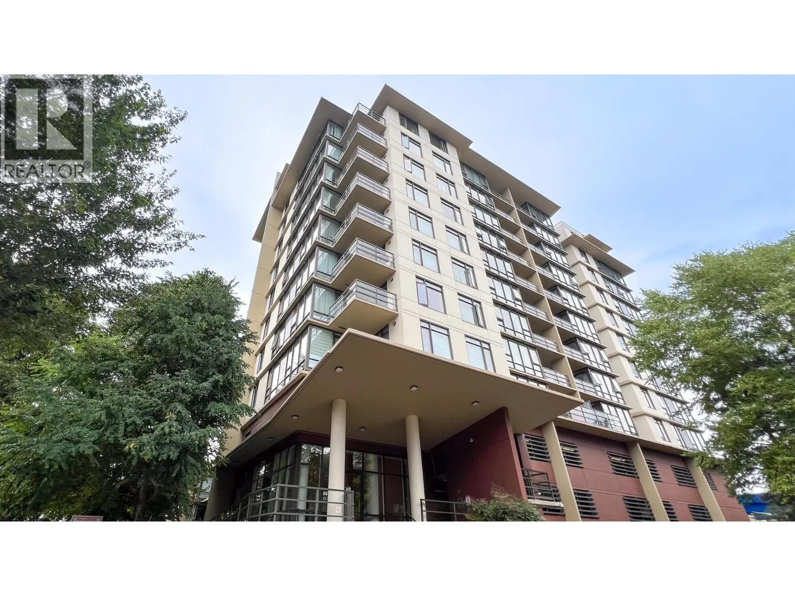 1207 9171 FERNDALE ROAD